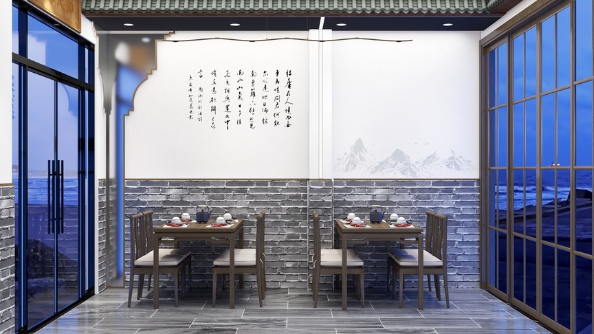 这是一个餐厅的门面图，从门面图看，餐厅的门是玻璃推拉门，门左侧有一个旋转门。进入餐厅，可以看到两个方形的餐桌，桌子旁边有四把椅子，桌子上有餐具。餐桌上铺着深色的格子桌布。餐区的墙面是深灰色的砖墙，其中中间挂着一副白色的大挂画，上面有黑色的毛笔字和山水画。挂画两侧的墙面是白色的，上面挂着一些深蓝色的吊灯。整个空间的设计融合了中式的元素，显得古朴而雅致。